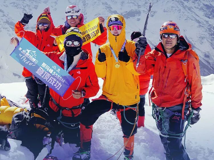 做冲锋衣大卖20个亿新葡京娱乐安徽夫妇(图9)